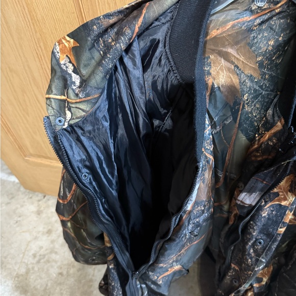 Hunting jacket - Picture 3 of 5